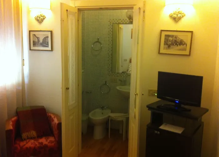 Le Stanze Di Torcicoda Panzió Ferrara